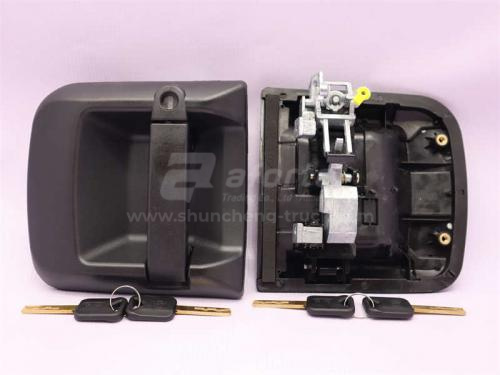 Ручка двери кабины наружная SHAANXI M3000 левая (оригинал)