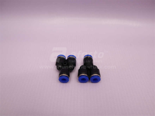 Фитинг Y-образной Ф6