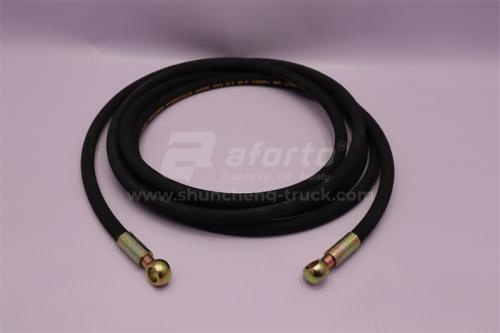 Шланг сцепления HOWO 70T 4,5 м. под штуцер -с штуцер