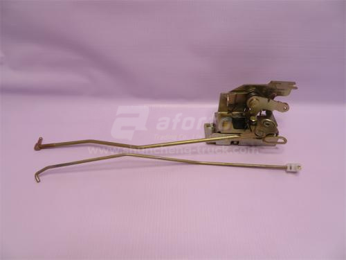 Замок двери кабины с тягой SHAANXI M3000 левый новая модель