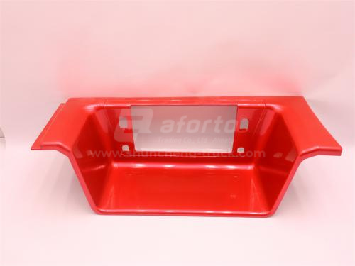 Щиток подножки HOWO 2008 (тягач) красный правый