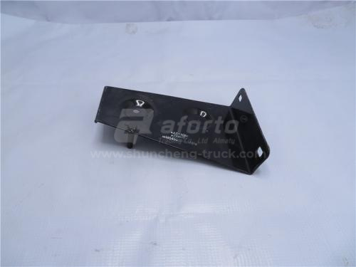 Кронштейн щиток подножки GTL верхней правой передний