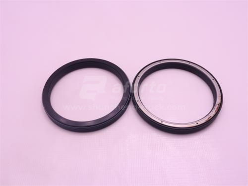 Сальник ступицы передней HOWO TX/SITRAK VGD95 135*160*16.5/17.5 (оригинал)