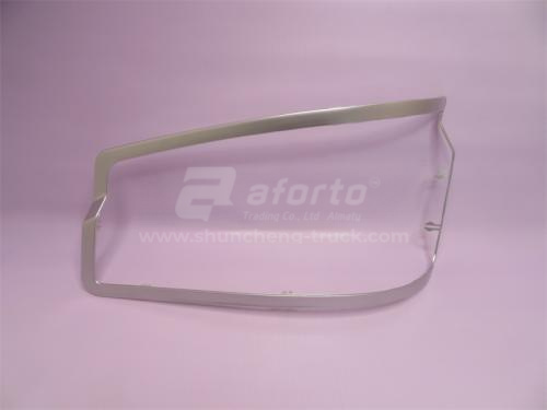 Накладка фары HOWO L