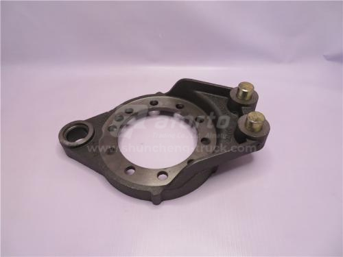 Кронштейн тормозных колодок HOWO 2010/AC16 задних мостов правый (D внутр.=155)