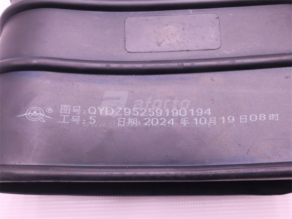 Воздухозаборник рукав F2000 F3000 SHAANXI QINYAN