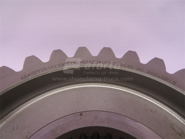 Шестерня ведомая HOWO AC16 среднего моста Z =30