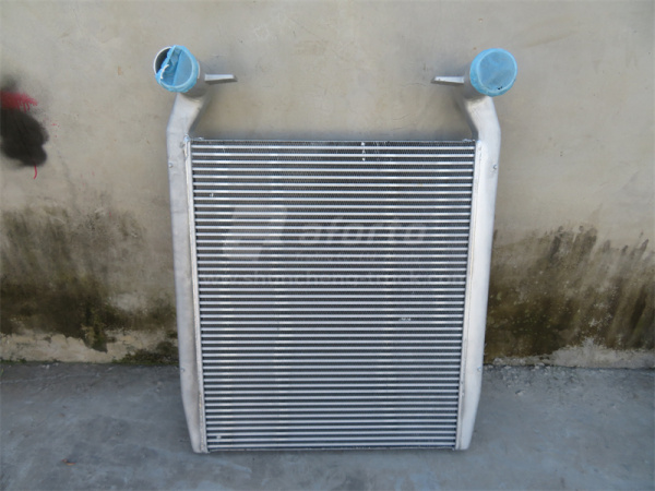 Радиатор интеркулера D12 420 л.с HOWO 70T (оригинал)