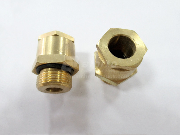 Переходник штуцер SHAANXI X5000  (оригинал)