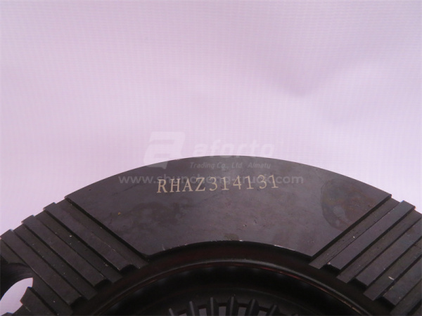 Фланец КПП SINOTRUK выходного вала D = 180 /шлицы = 44 /отверстий =4 высота 81mm