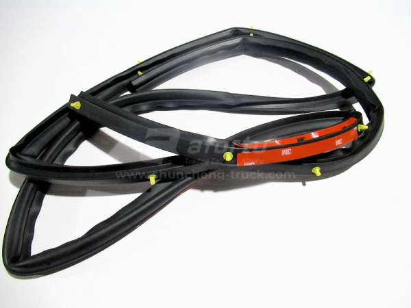 Резинка уплотнительная двери SHAANXI X5000 правый (оригинал)