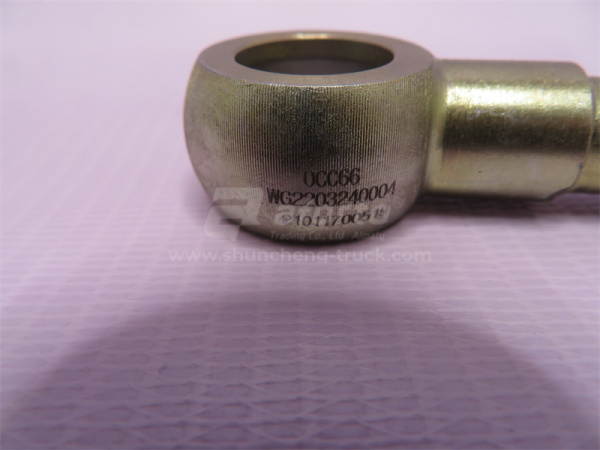 Трубка масляная  вход делителя КПП SINOTRUK