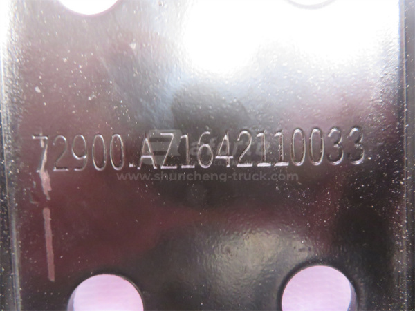 Навес капота HOWO правый