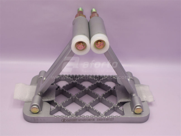 Ступень SHAANXI X3000 нижняя откидная (оригинал)