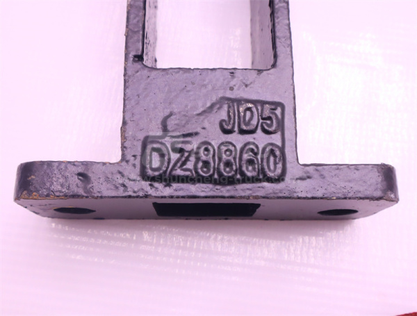 Кронштейн радиатора SHAANXI X3000/F3000/X5000 самосвал правый