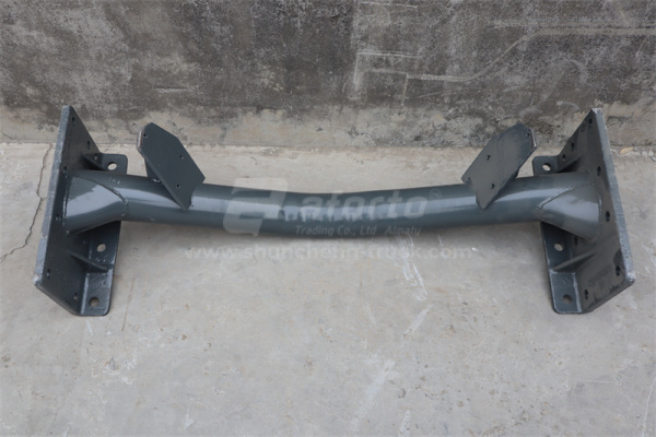 Траверс двигателя HOWO 2010 новая модель