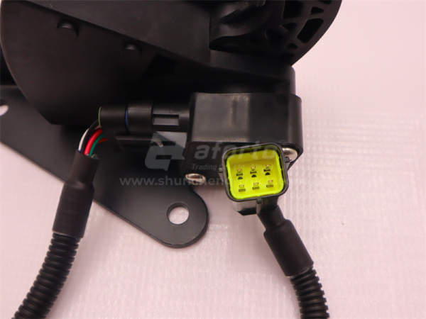 Педаль газа SHAANXI M3000 с датчиком положения