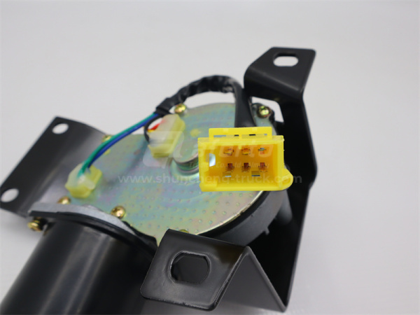 Электродвигатель стеклоочистителя HOWO 2009