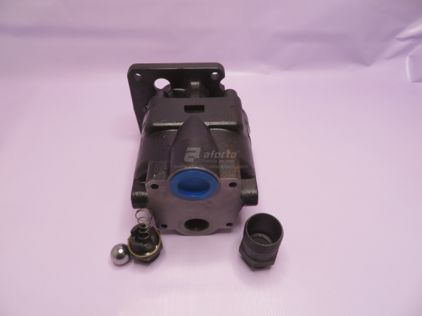 Гидронасос подъёма кузова J2100 правого вращения (выход сзади)