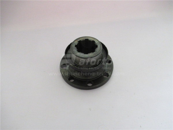 Фланец моста STEYR 165/90/8/8 (диаметр /высота/шлицы /отверстия)