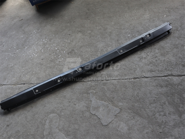 Накладка лобового стекла SHAANXI X3000