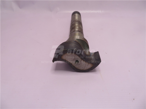 Вал тормозной HOWO 70T передний Z = 26 335мм (левый)