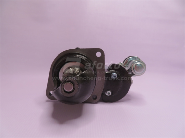 Стартер 12 зубьев новый автозапчасти на спец. технику 18128