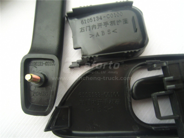 Замок двери кабины DONGFENG TIANLONG в сборе правой