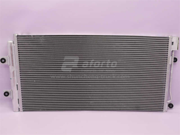 Радиатор кондиционера HOWO TX/SITRAK (оригинал)