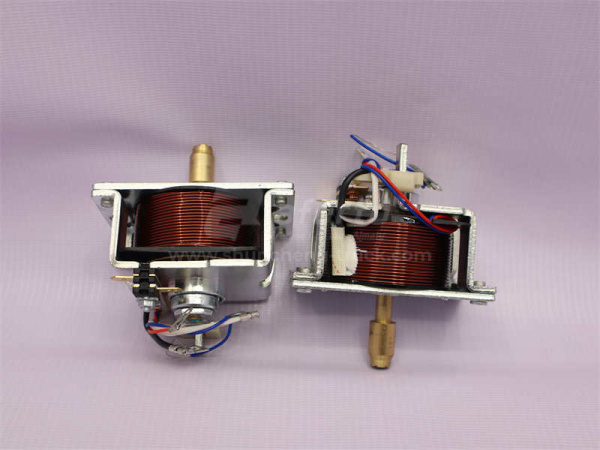 Реле стартера втягивающее 2745 (толкатель)STEYR