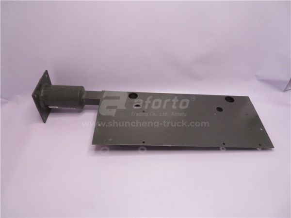 Кронштейн заднего фонаря левого HOWO