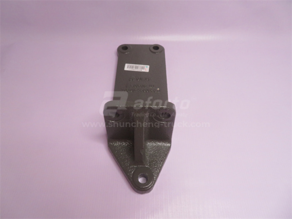 Кронштейн подушки двигателя HOWO A7 задней правый (оригинал)