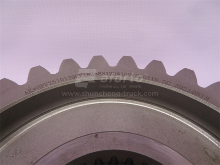 Шестерня ведомая HOWO AC16 среднего моста Z =30