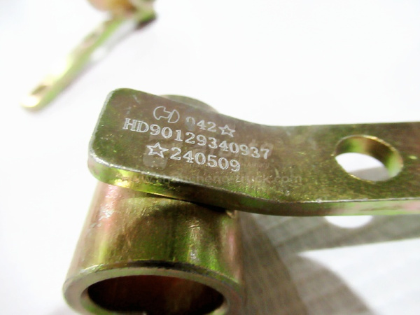 Кронштейн датчика ABS HANDE TGX/X5000/L3000 (оригинал)