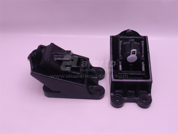 Подушка двигателя HOWO TX380 передняя (оригинал)