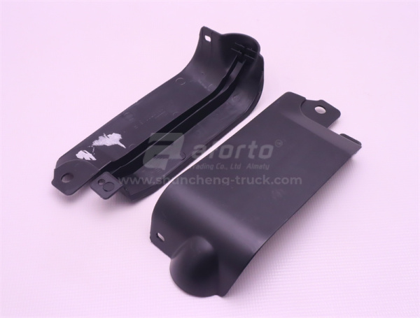 Боковая накладка арки SHAANXI X3000 тягач задний черная правая