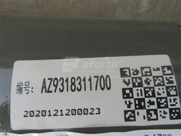 Кардан 1700мм фланец-180 крестовина-57 отв.-4 HOWO2009  8*4 с подвесным