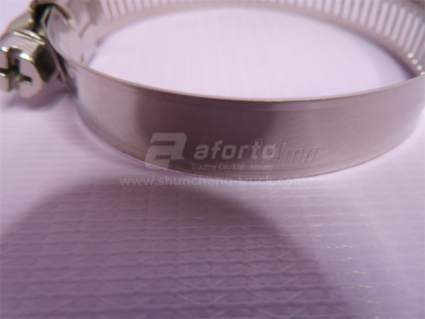 Хомут червячный D = 44-64