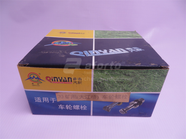 Шпилька колеса 25*24*130 HOWO 70T AC26 заднего QINYAN