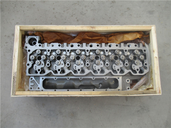 Головка блока ISBE6.7e4 300 в сборе с клапанами (оригинал)