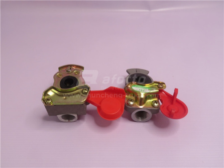 Разъём сцепной воздушный с клапаном 22mm