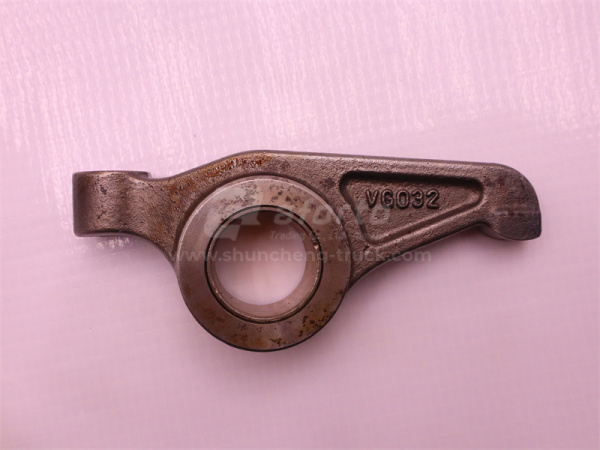 Коромысло SINOTRUK (4 клапана ) впускного клапана