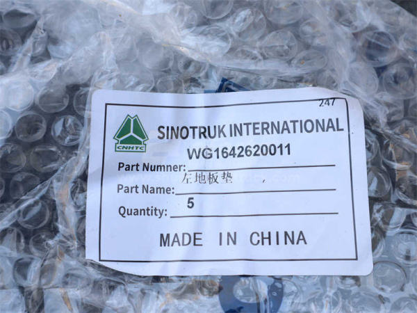 Коврики в кабину HOWO левая (оригинал)