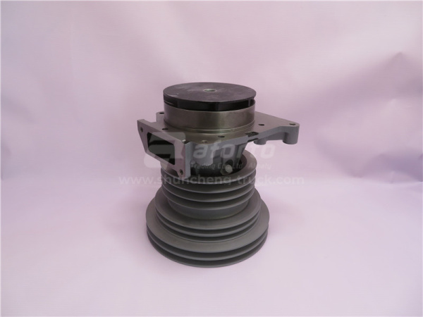 Помпа 0050 HOWO под клиновой ремень большая SORL