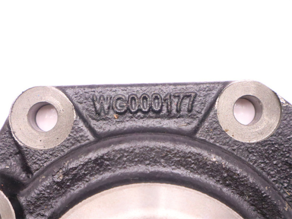 Крышка КПП подшипника первичного вала HW25712 (оригинал)