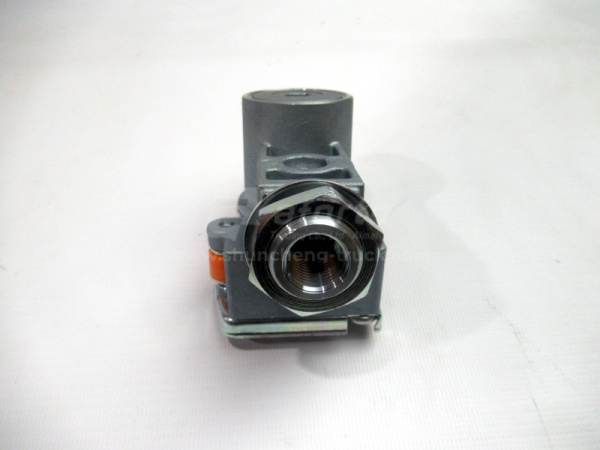 Соединительная головка на прицеп с фильтром желтая без клапана М16х1.5 DAF, MAN 9522010010