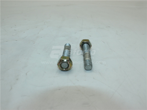 Шпилька M10*57*1.5 HOWO с гайкой