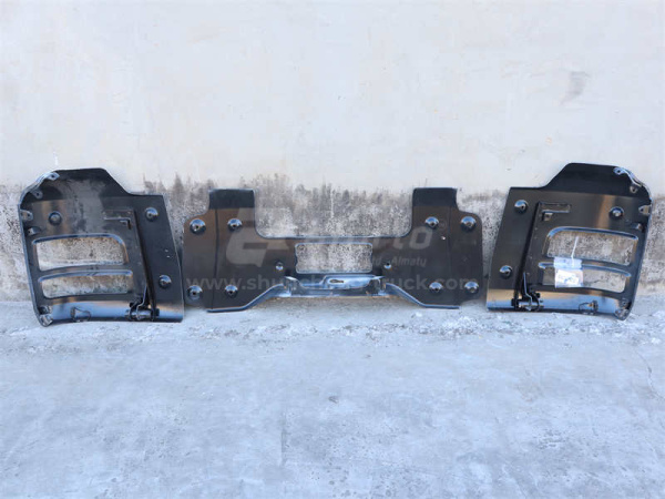 Бампер SITRAK T5G/TX белый левая+средний+правая