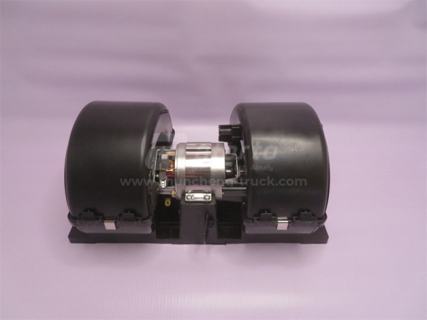 Электродвигатель отопителя HOWO A7