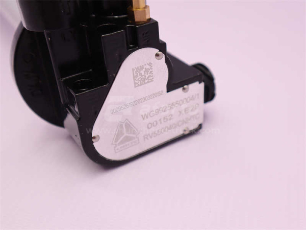 Датчик уровня топлива HOWO 230L (оригинал)